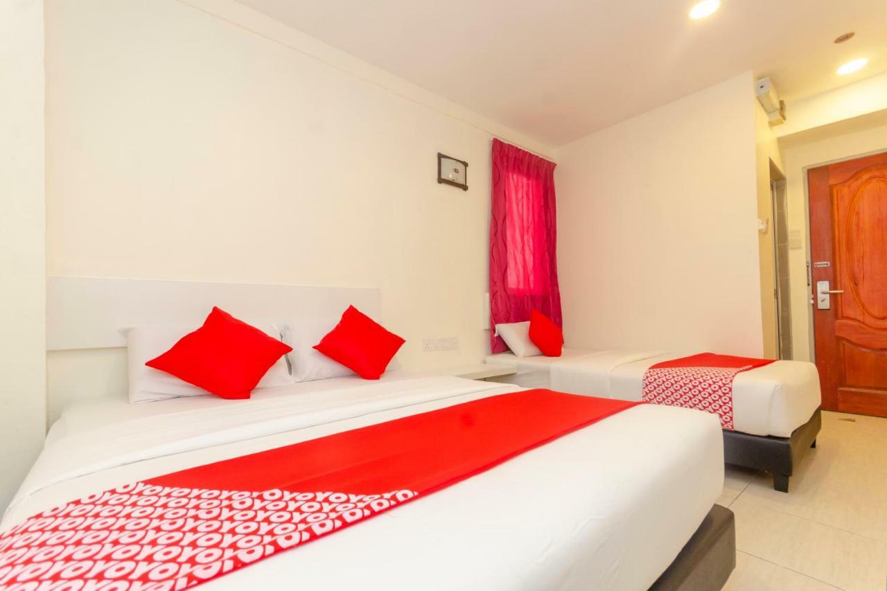 Oyo 1010 Skudai Hotel מראה חיצוני תמונה