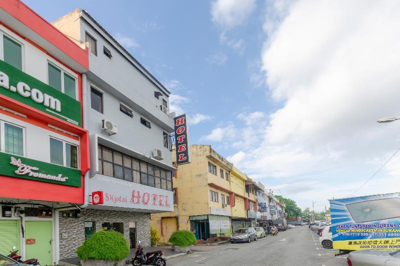 Oyo 1010 Skudai Hotel מראה חיצוני תמונה
