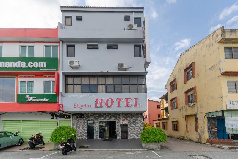 Oyo 1010 Skudai Hotel מראה חיצוני תמונה